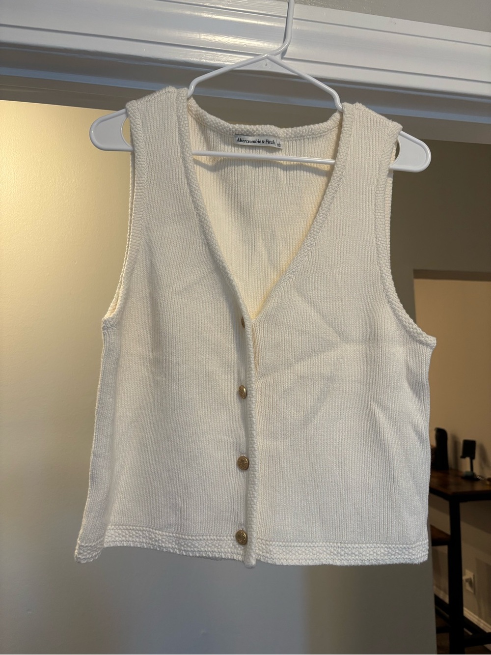 Abercrombie & Fitch White Button-Up Knit Tank top